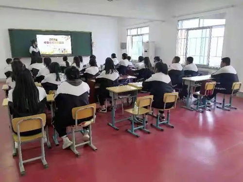 重陽敬老暖金秋，市現代服務學校開展主題教育活動與教育咨詢服務